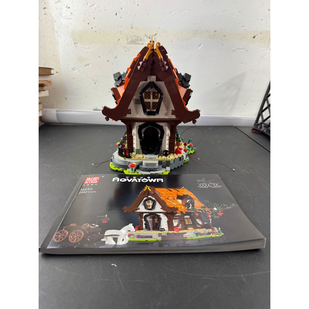 Mould King 16054 Novatown Mid- Age World Log Cabin 2192 Pc Medieval Building Set - Picture 3 of 9